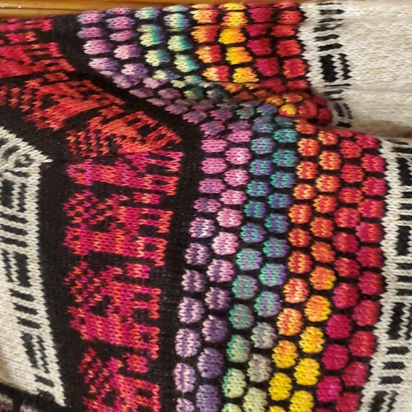 Gaupo Peru Meych Hooded Cardigan Made in Peru - Picture 2 of 15